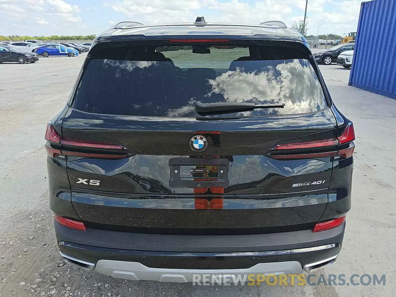 6 Photograph of a damaged car 5UX13EU05S9X27974 BMW X5 2025