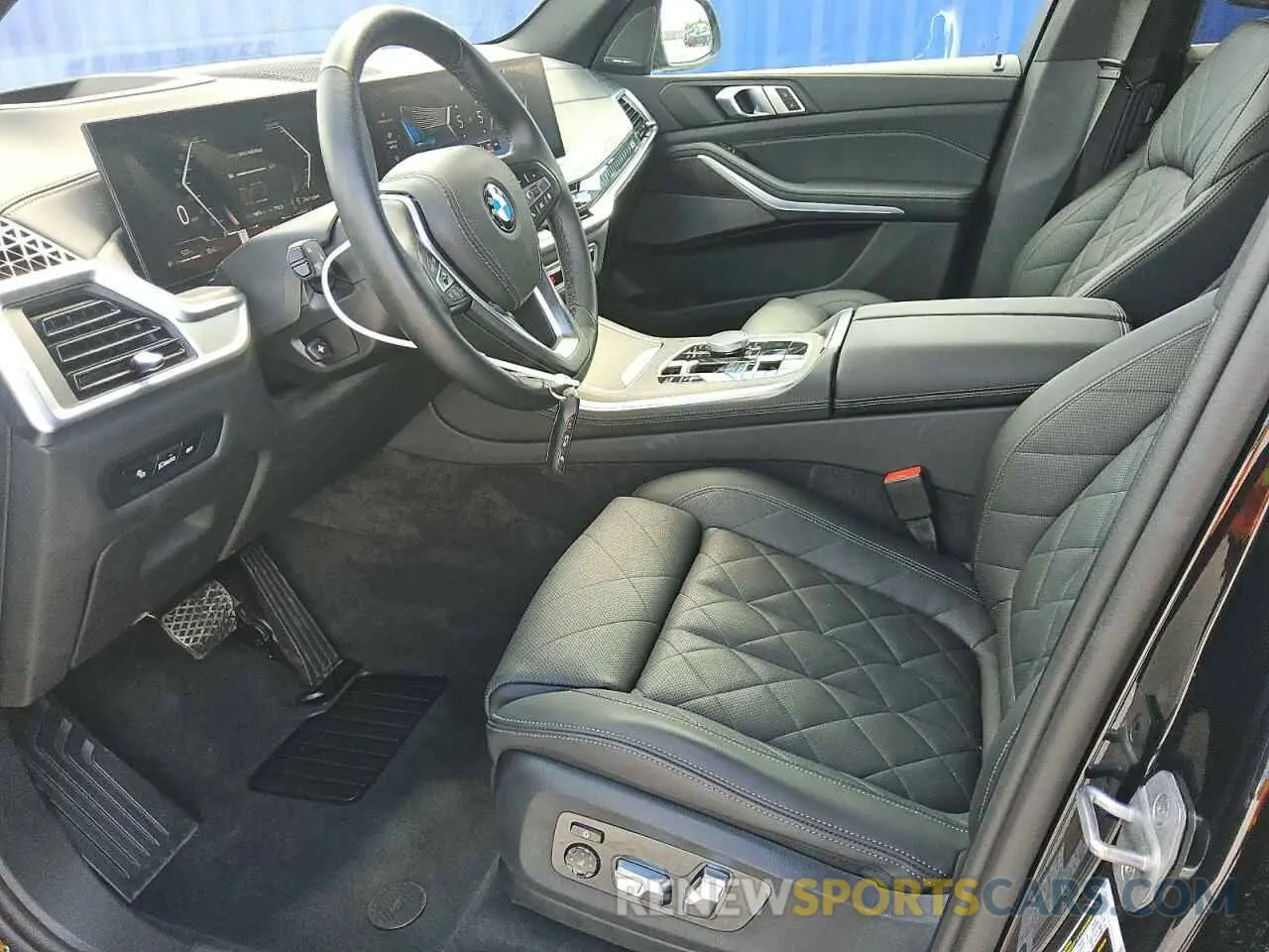 7 Photograph of a damaged car 5UX13EU05S9X27974 BMW X5 2025
