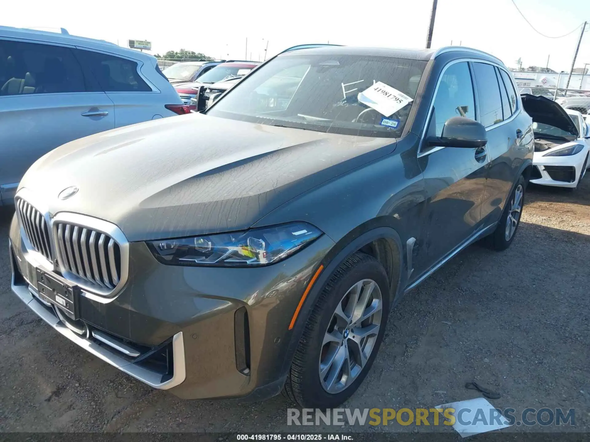 2 Photograph of a damaged car 5UX13EU05S9X56651 BMW X5 2025