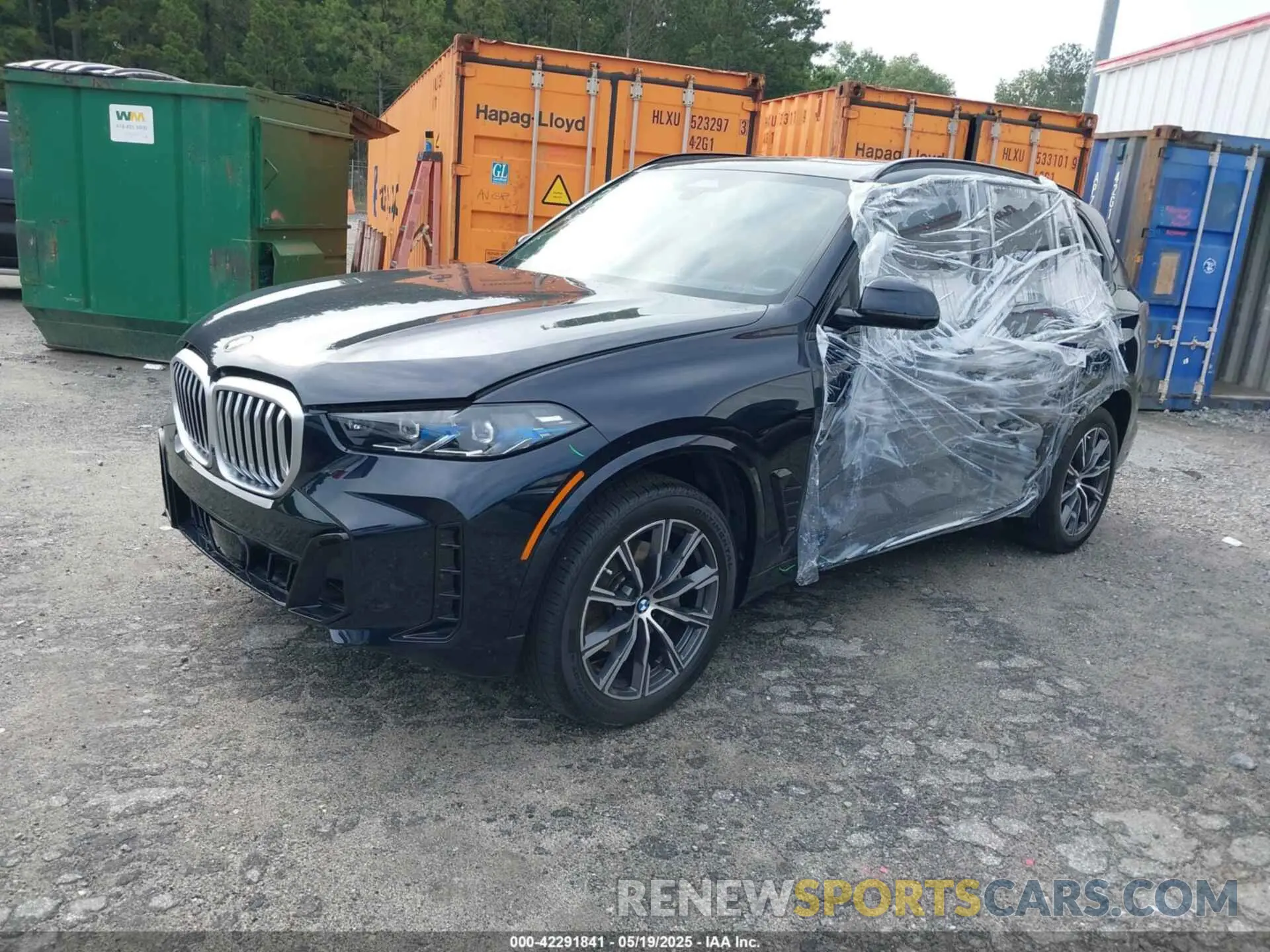 2 Photograph of a damaged car 5UX13EU06S9Y93937 BMW X5 2025