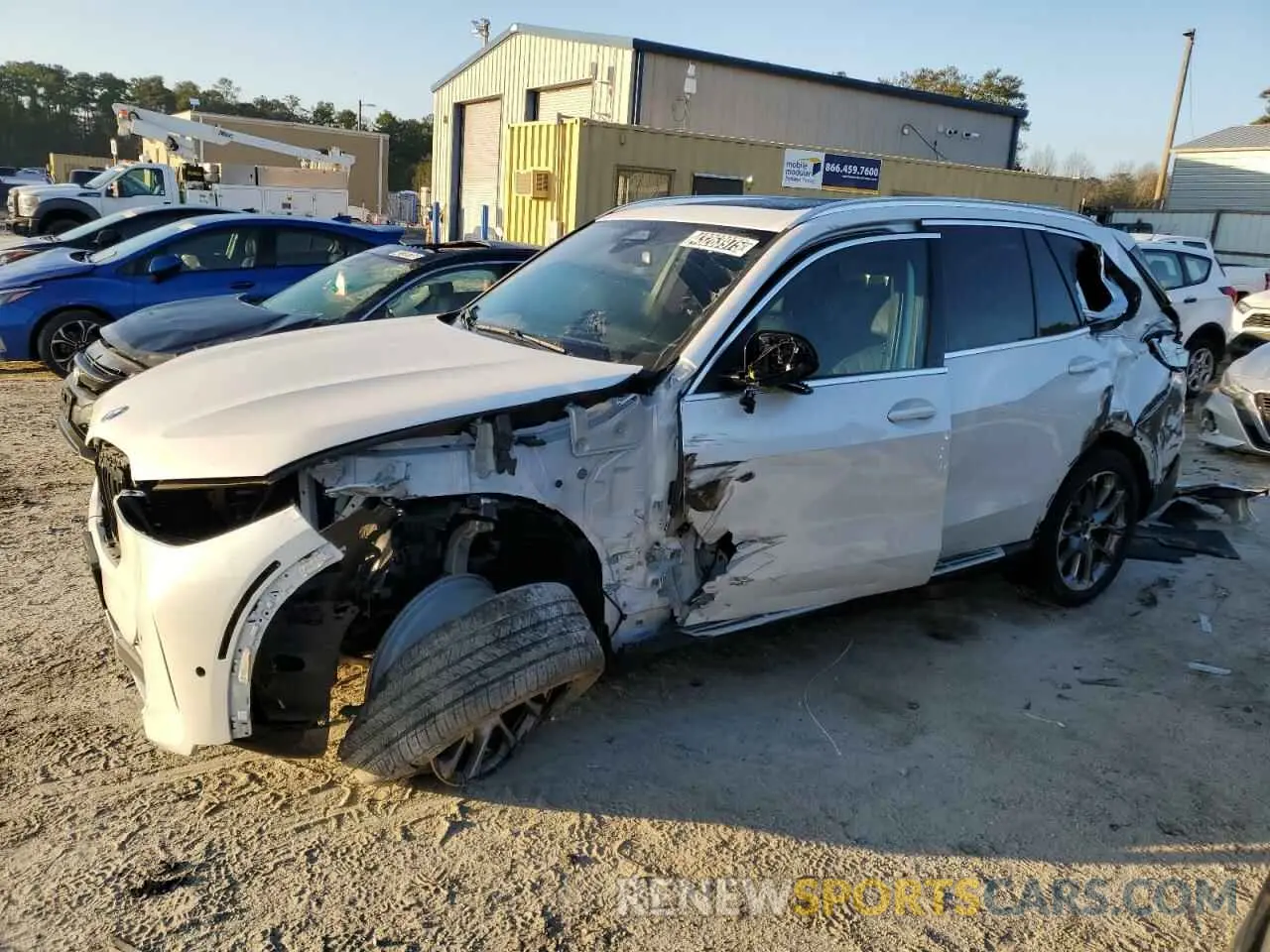 1 Photograph of a damaged car 5UX13EU08S9W29831 BMW X5 2025