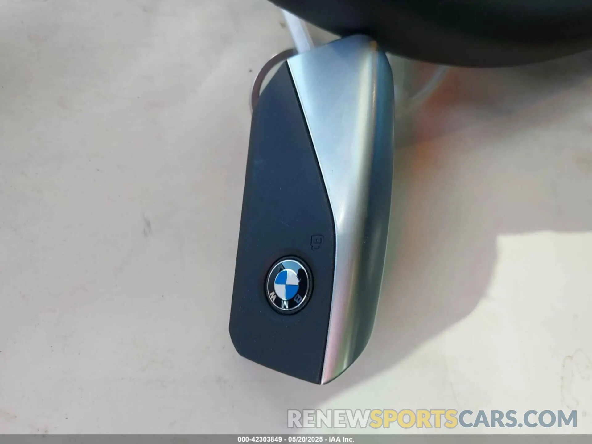 11 Photograph of a damaged car 5UX13EU0XS9W77167 BMW X5 2025