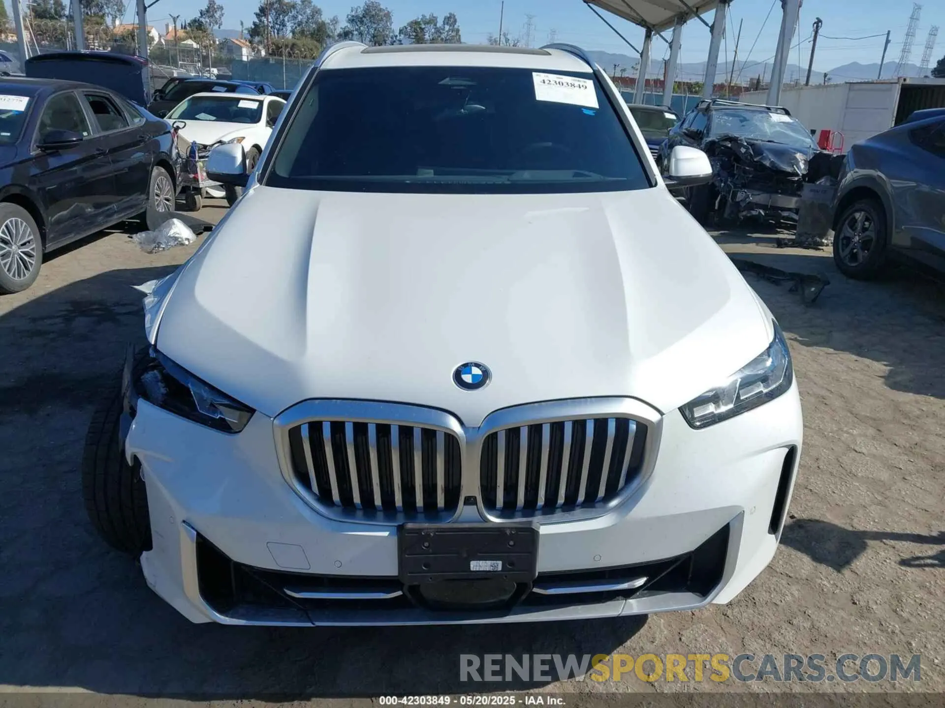 12 Photograph of a damaged car 5UX13EU0XS9W77167 BMW X5 2025