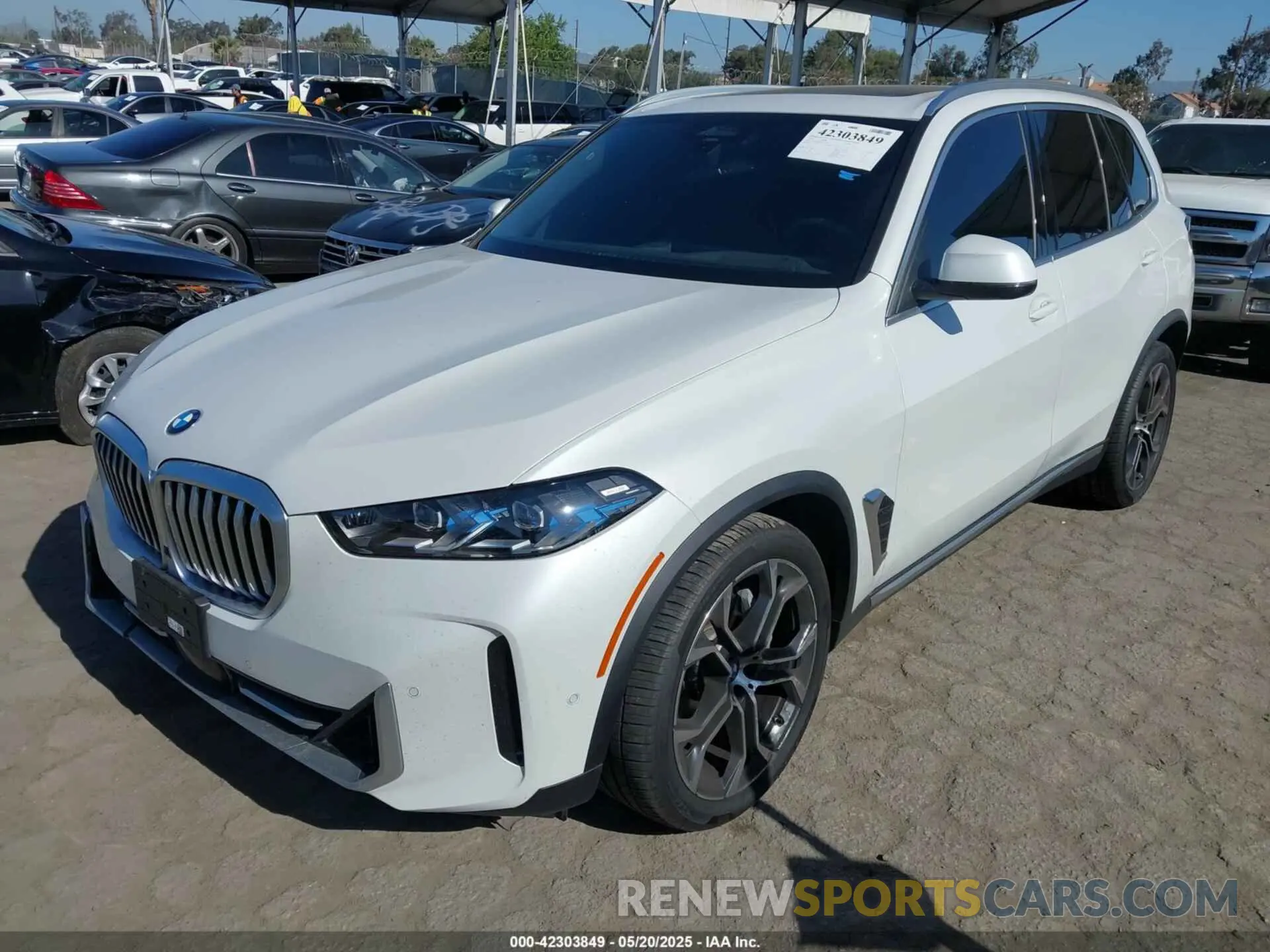 2 Photograph of a damaged car 5UX13EU0XS9W77167 BMW X5 2025