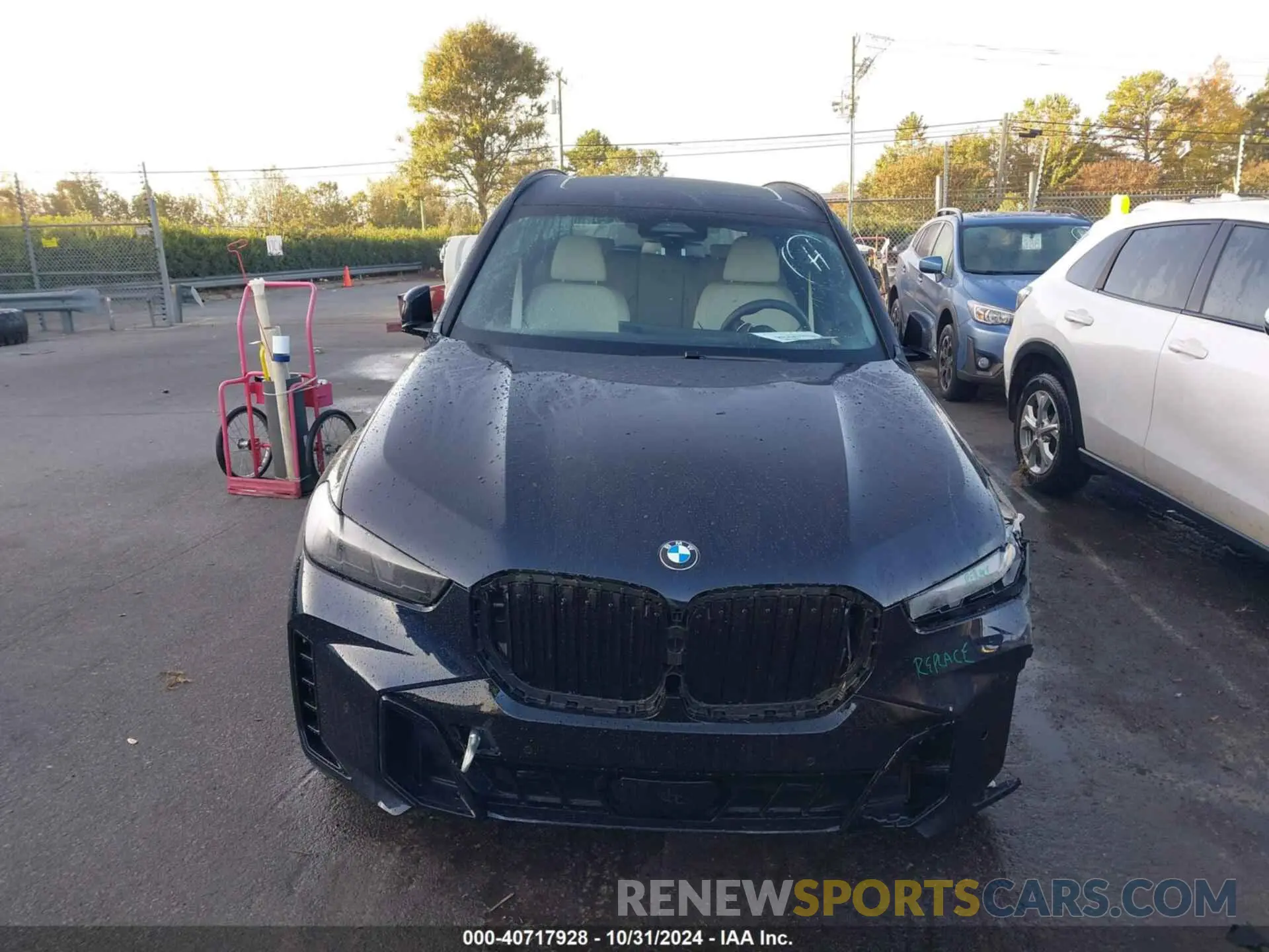 12 Photograph of a damaged car 5UX23EU00S9W85654 BMW X5 2025