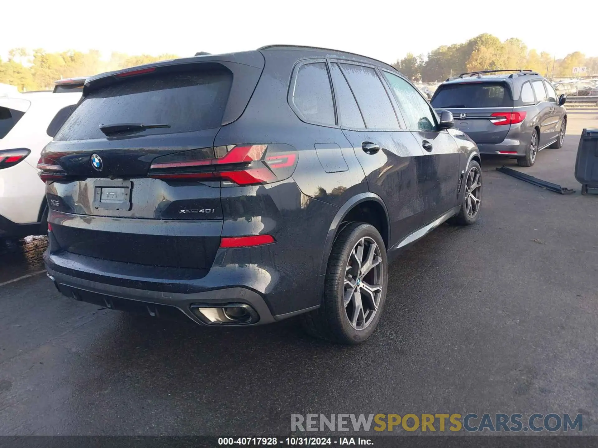 4 Photograph of a damaged car 5UX23EU00S9W85654 BMW X5 2025
