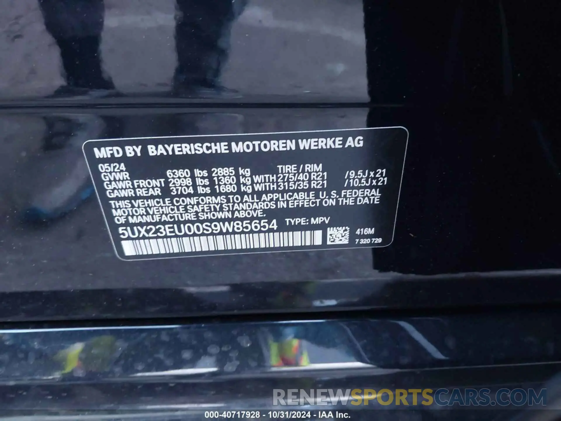 9 Photograph of a damaged car 5UX23EU00S9W85654 BMW X5 2025