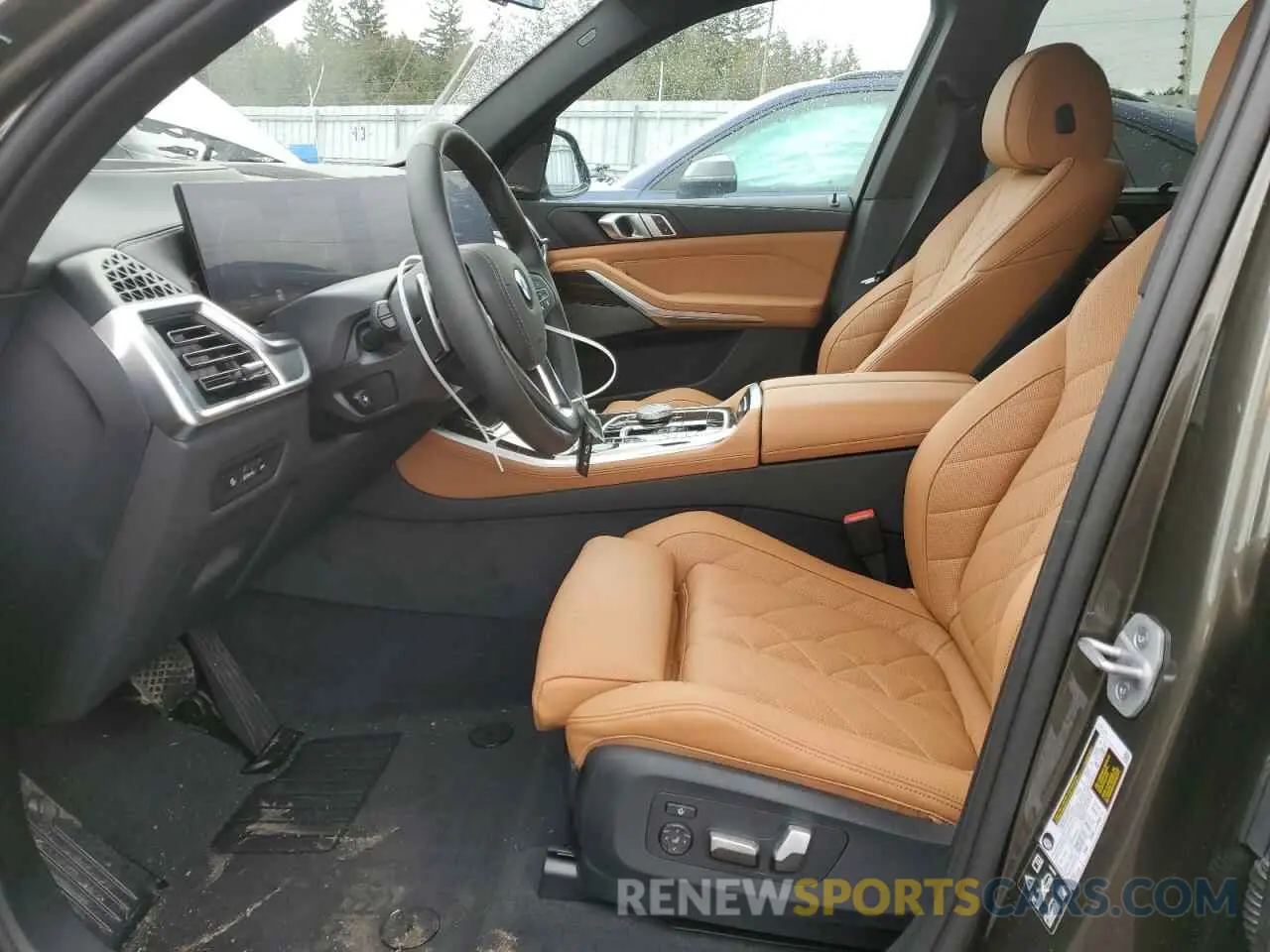 7 Photograph of a damaged car 5UX23EU00S9X76732 BMW X5 2025