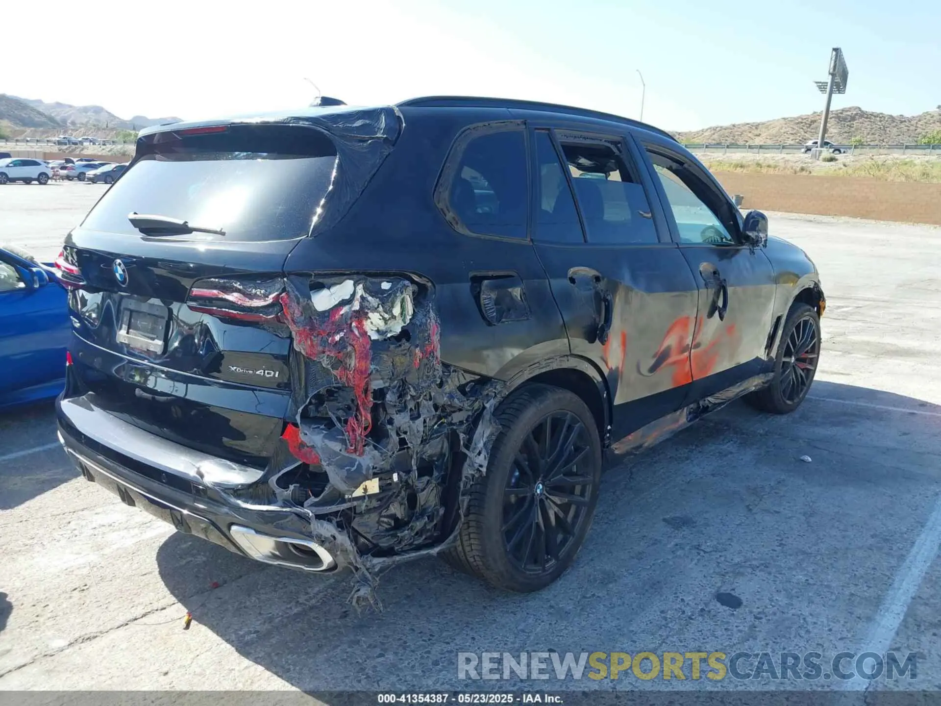 6 Photograph of a damaged car 5UX23EU00S9Y71257 BMW X5 2025
