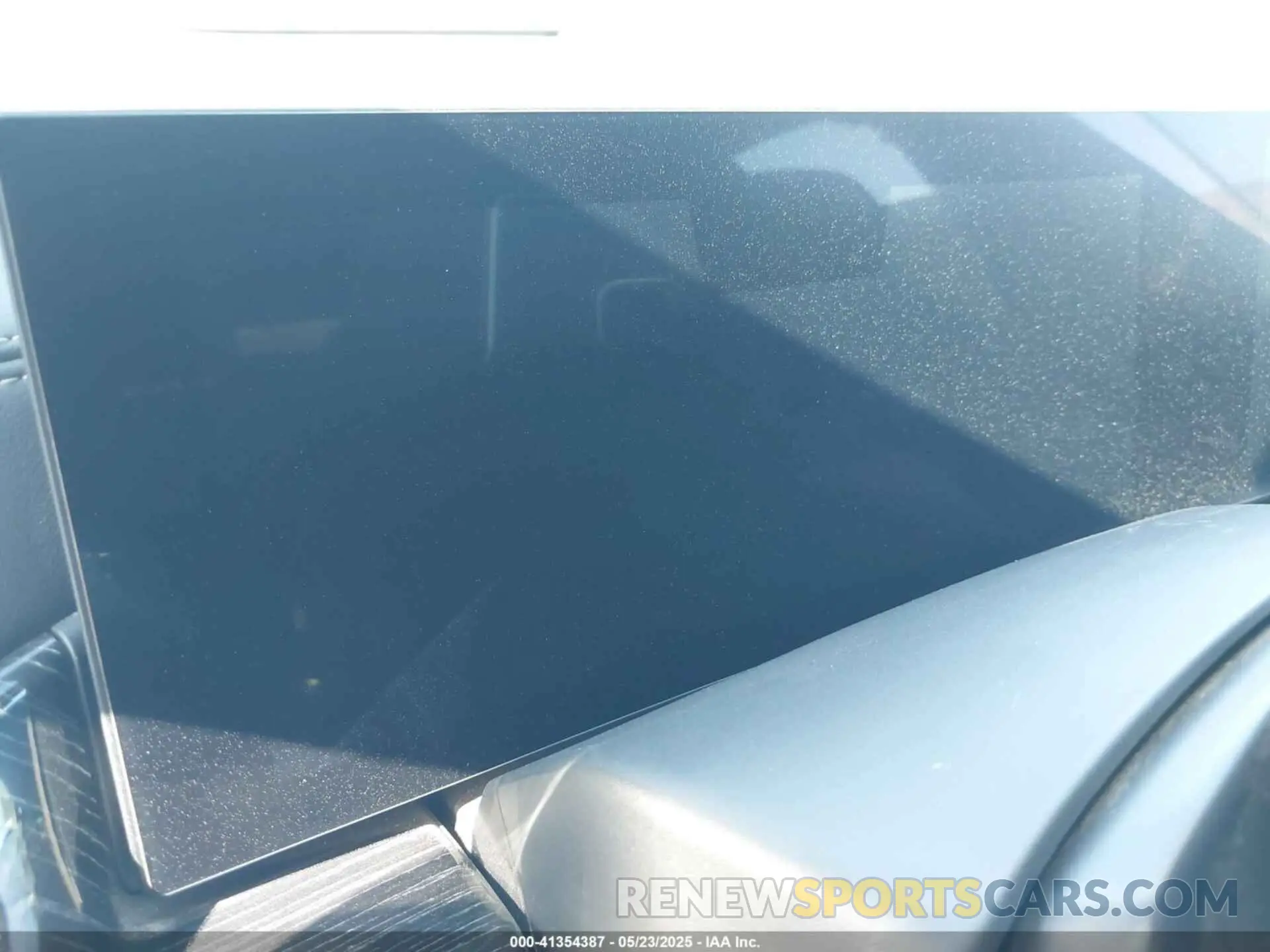 7 Photograph of a damaged car 5UX23EU00S9Y71257 BMW X5 2025