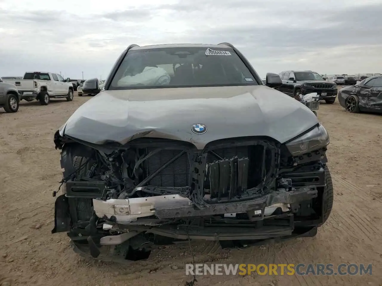 5 Photograph of a damaged car 5UX23EU01S9W51240 BMW X5 2025