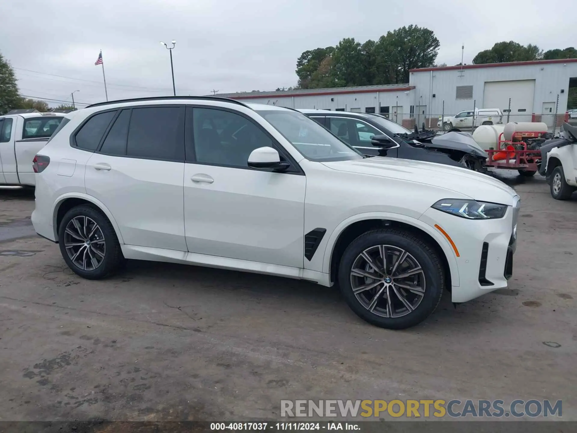 13 Photograph of a damaged car 5UX23EU01S9X79168 BMW X5 2025