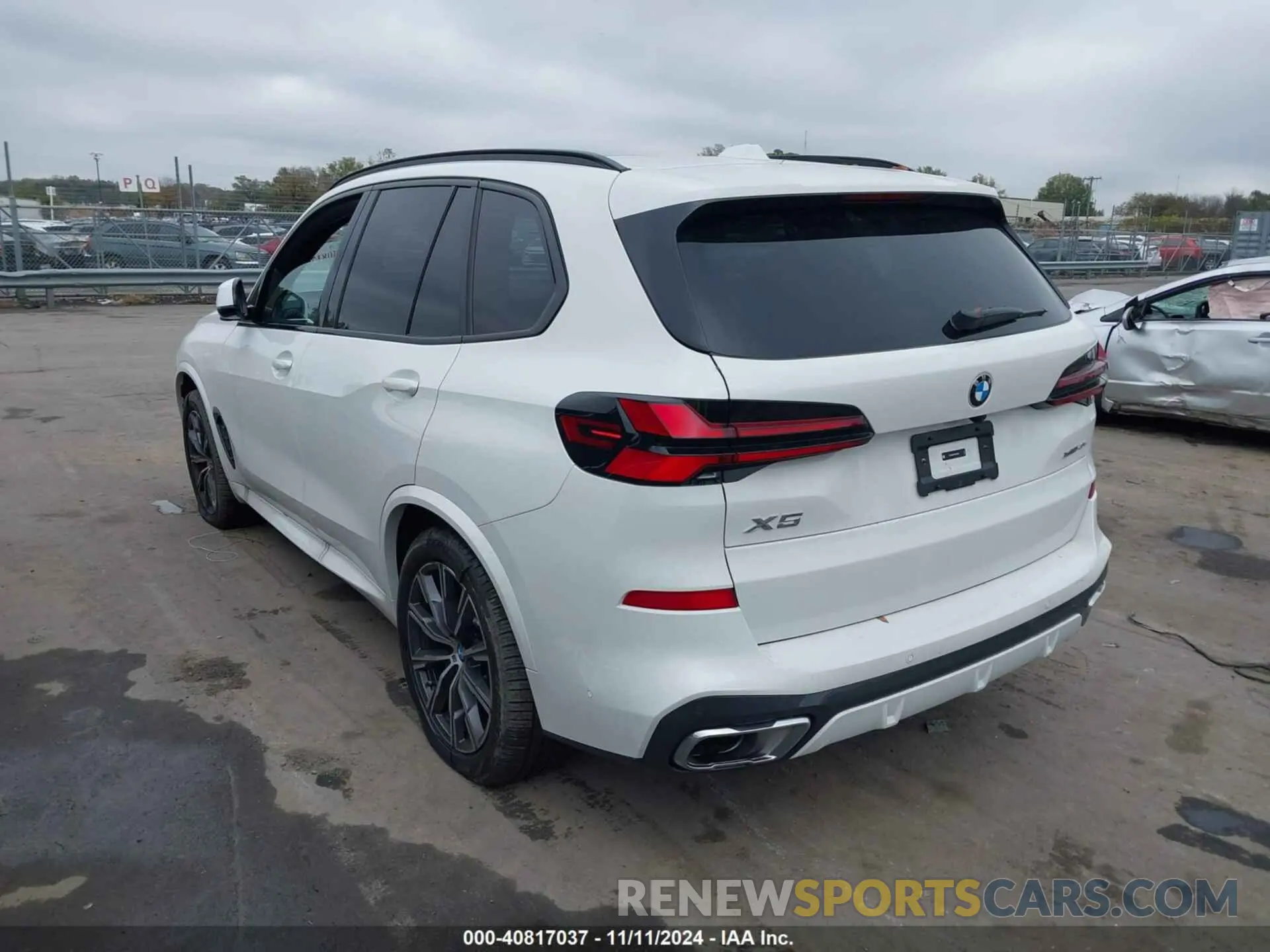 3 Photograph of a damaged car 5UX23EU01S9X79168 BMW X5 2025