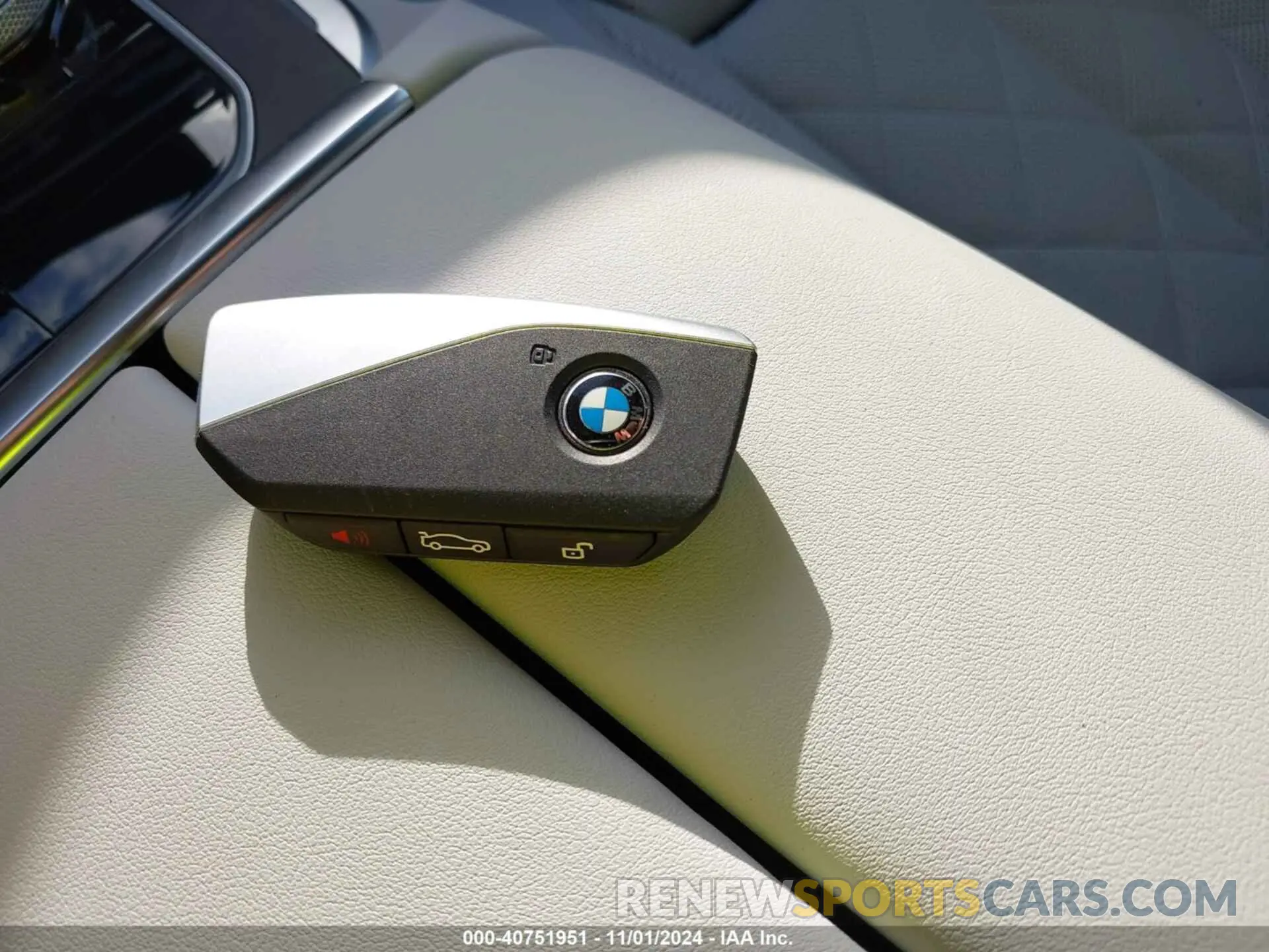 11 Photograph of a damaged car 5UX23EU02S9X13437 BMW X5 2025