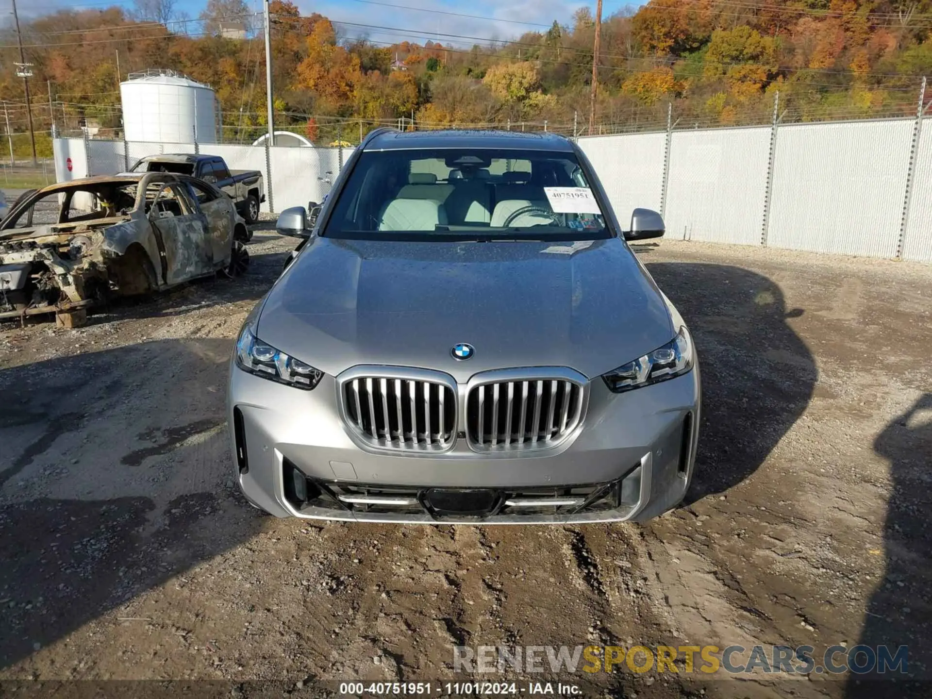 13 Photograph of a damaged car 5UX23EU02S9X13437 BMW X5 2025