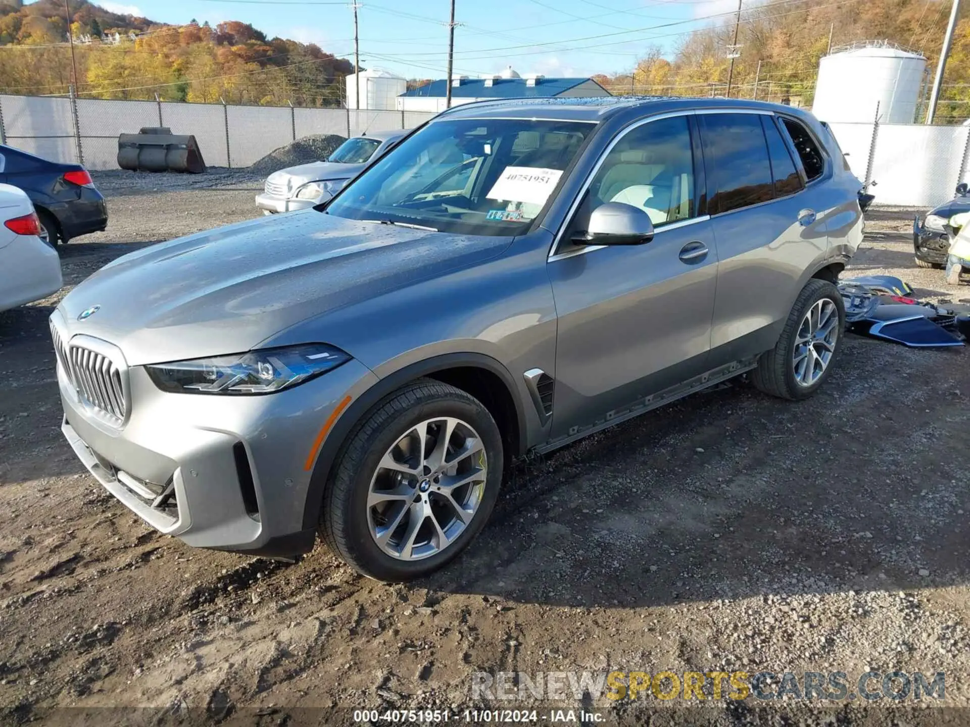 2 Photograph of a damaged car 5UX23EU02S9X13437 BMW X5 2025