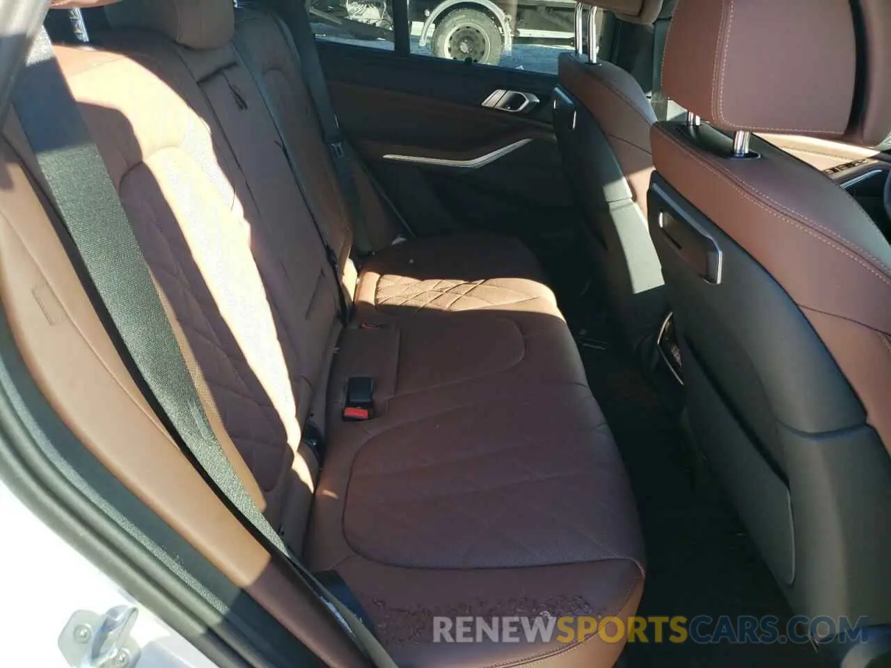 10 Photograph of a damaged car 5UX23EU02S9Y31567 BMW X5 2025