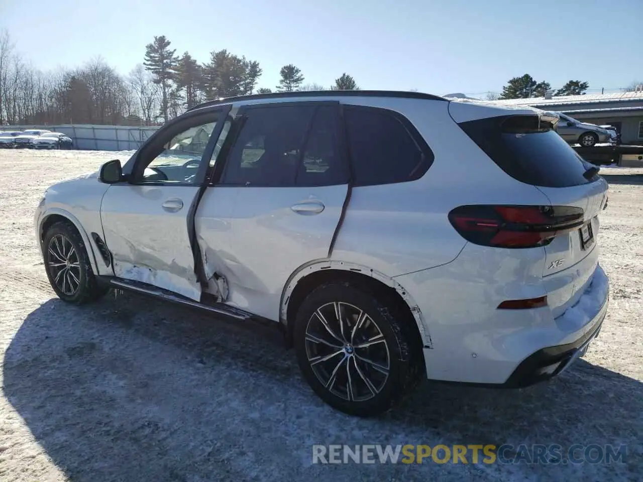2 Photograph of a damaged car 5UX23EU02S9Y31567 BMW X5 2025