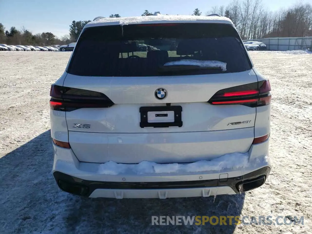 6 Photograph of a damaged car 5UX23EU02S9Y31567 BMW X5 2025