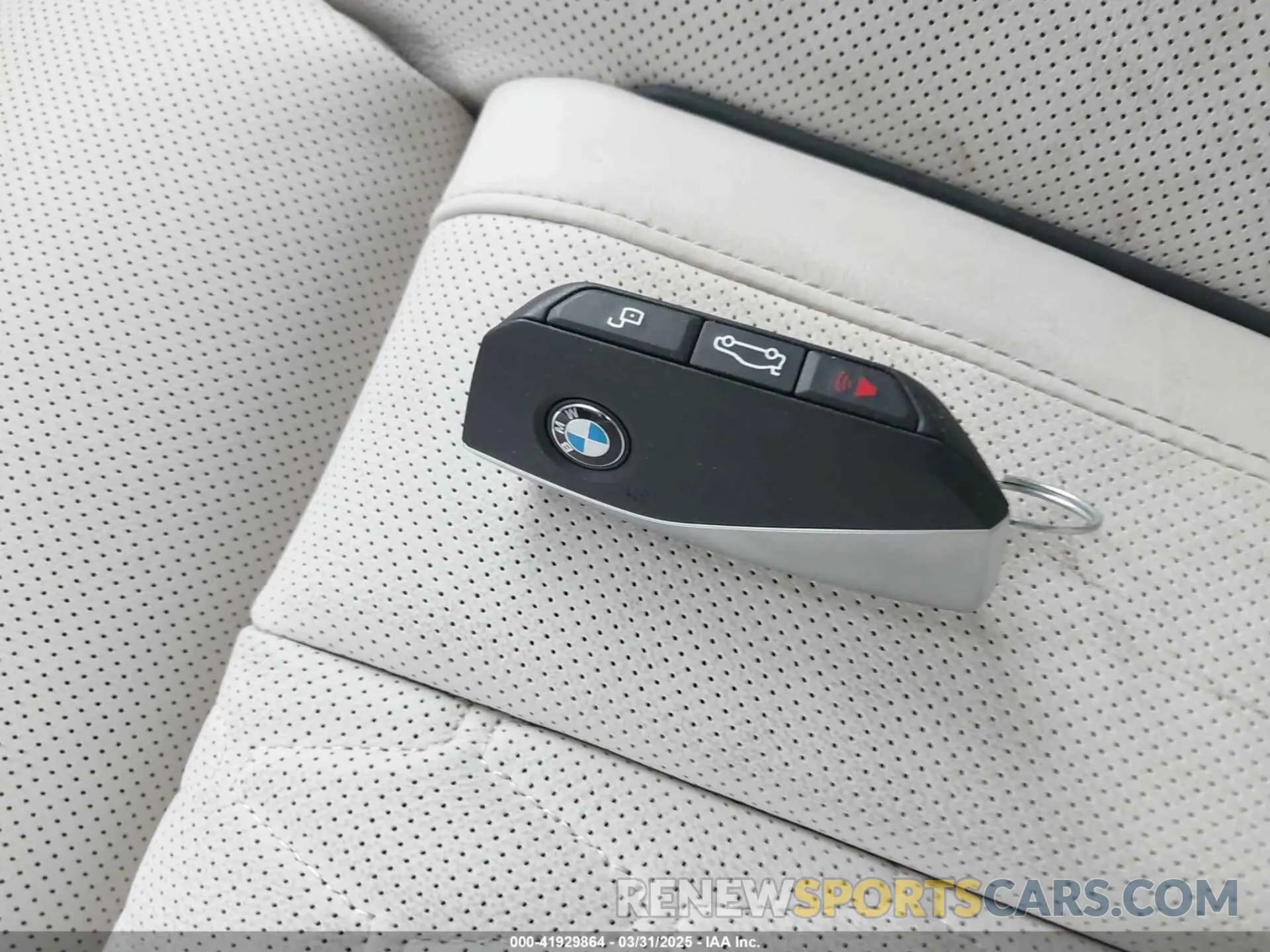11 Photograph of a damaged car 5UX23EU02S9Y41645 BMW X5 2025