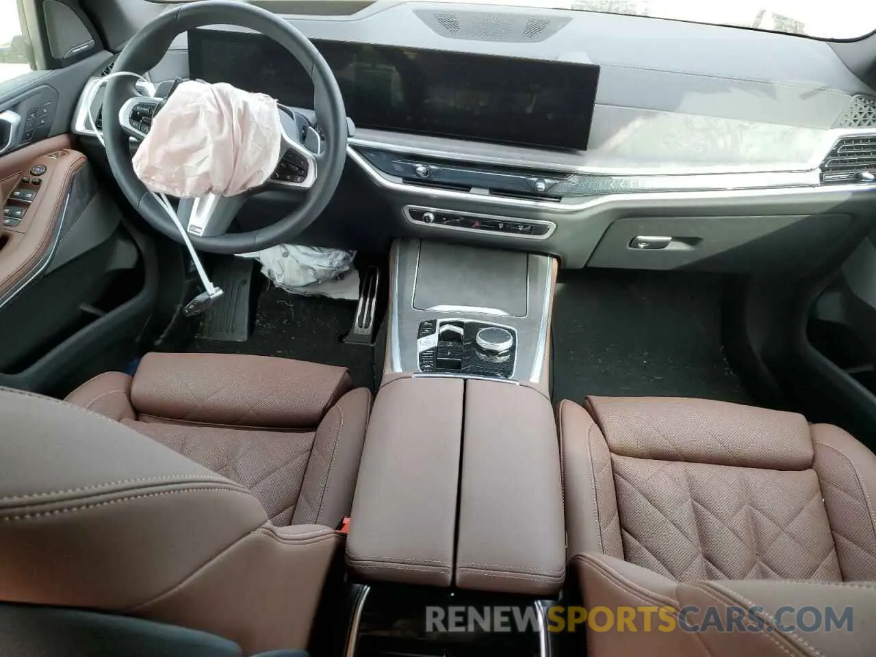 8 Photograph of a damaged car 5UX23EU02S9Y60485 BMW X5 2025