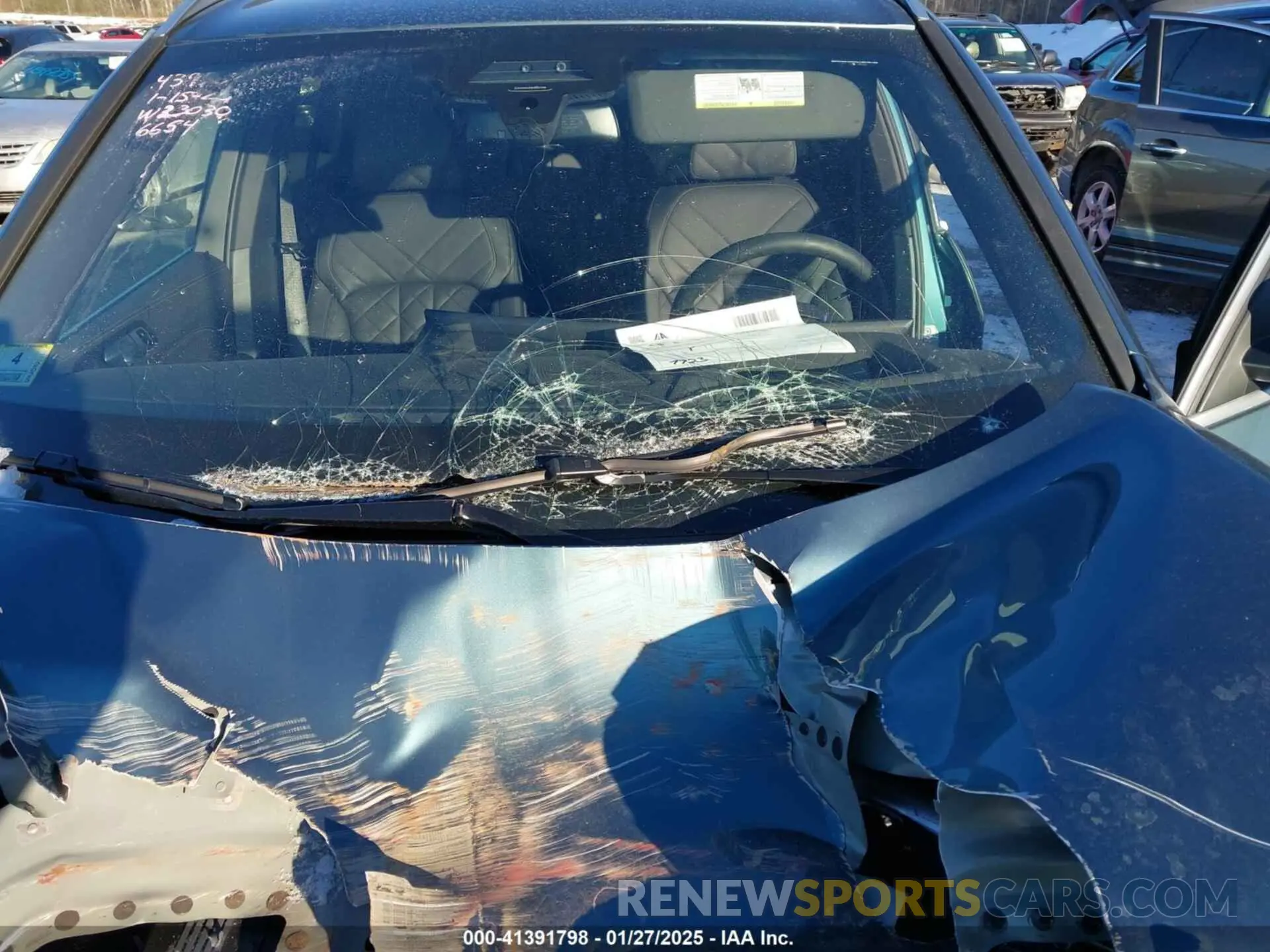19 Photograph of a damaged car 5UX23EU04S9W23030 BMW X5 2025