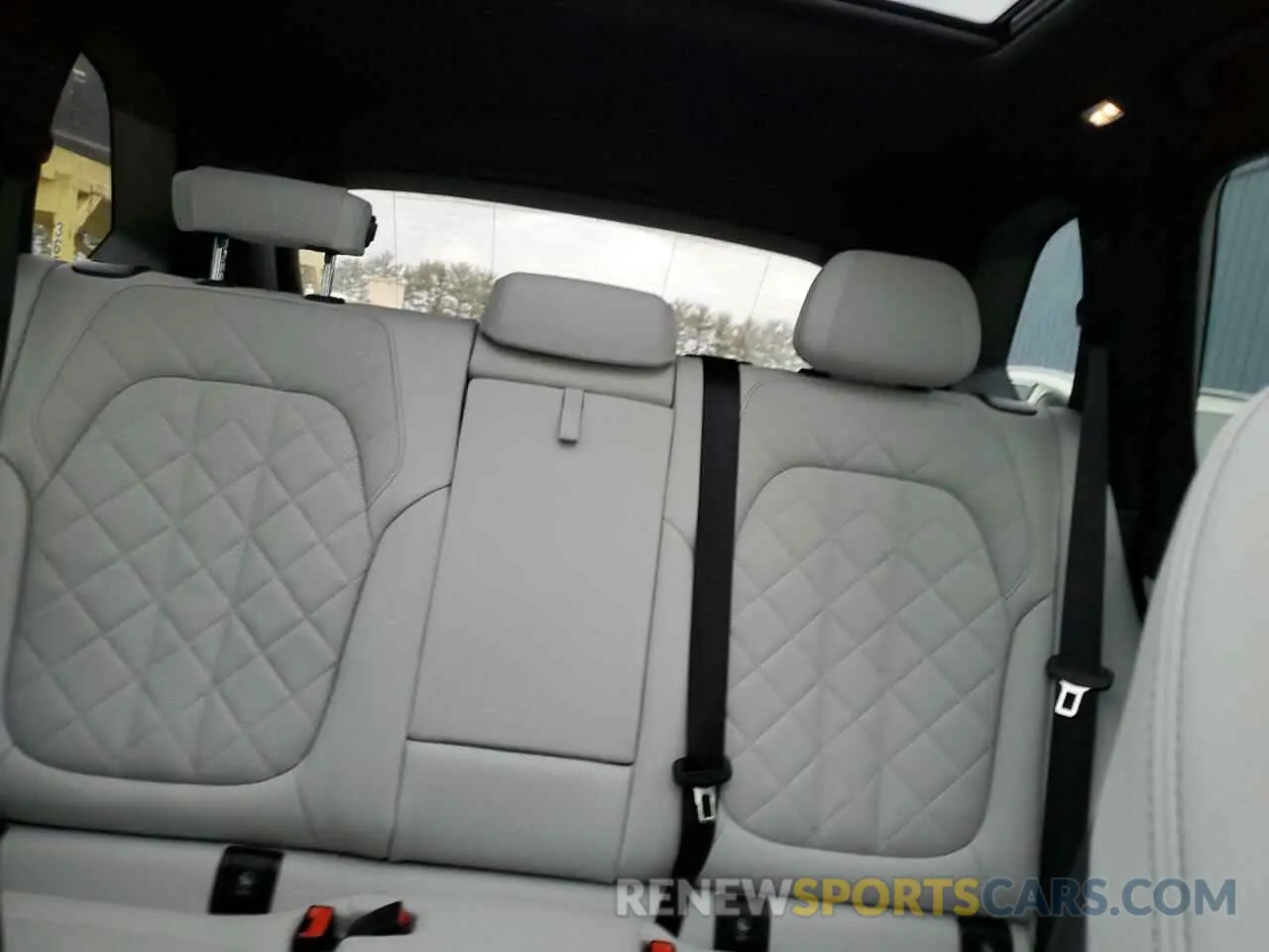 10 Photograph of a damaged car 5UX23EU04S9W53256 BMW X5 2025