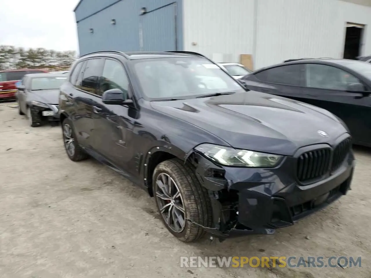 4 Photograph of a damaged car 5UX23EU04S9W53256 BMW X5 2025