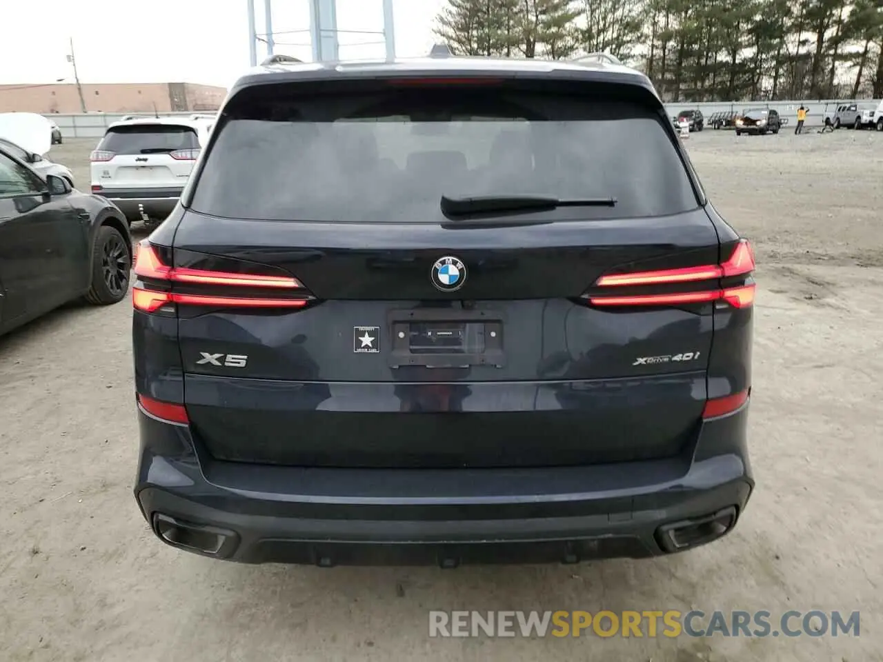 6 Photograph of a damaged car 5UX23EU04S9W53256 BMW X5 2025
