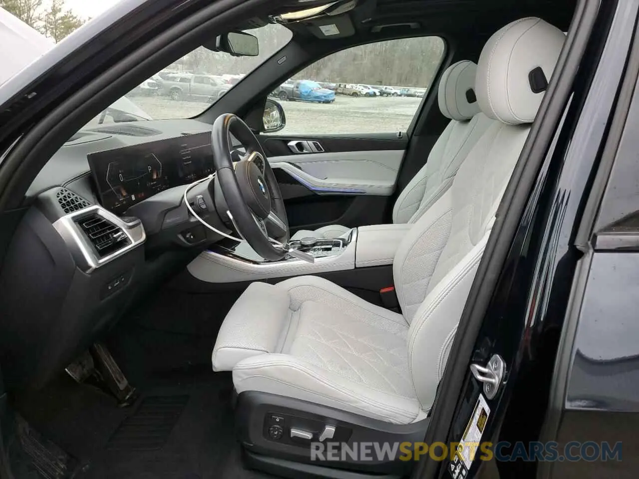7 Photograph of a damaged car 5UX23EU04S9W53256 BMW X5 2025
