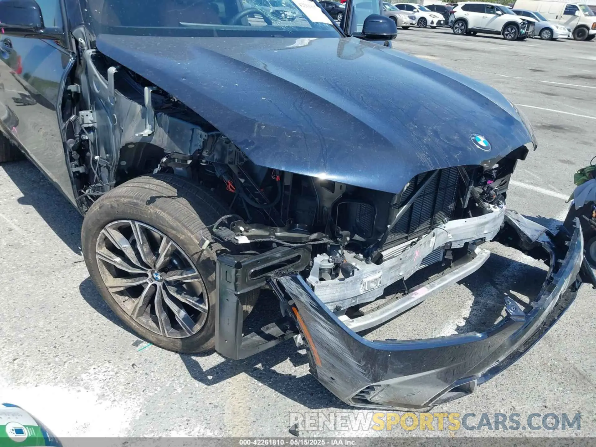 6 Photograph of a damaged car 5UX23EU04S9X08790 BMW X5 2025