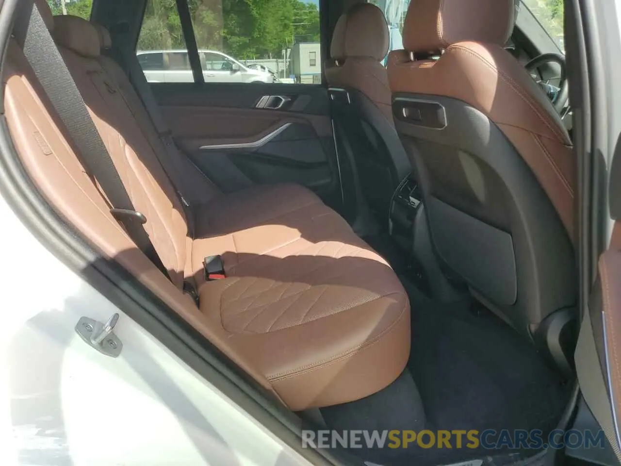 11 Photograph of a damaged car 5UX23EU04S9Y30713 BMW X5 2025