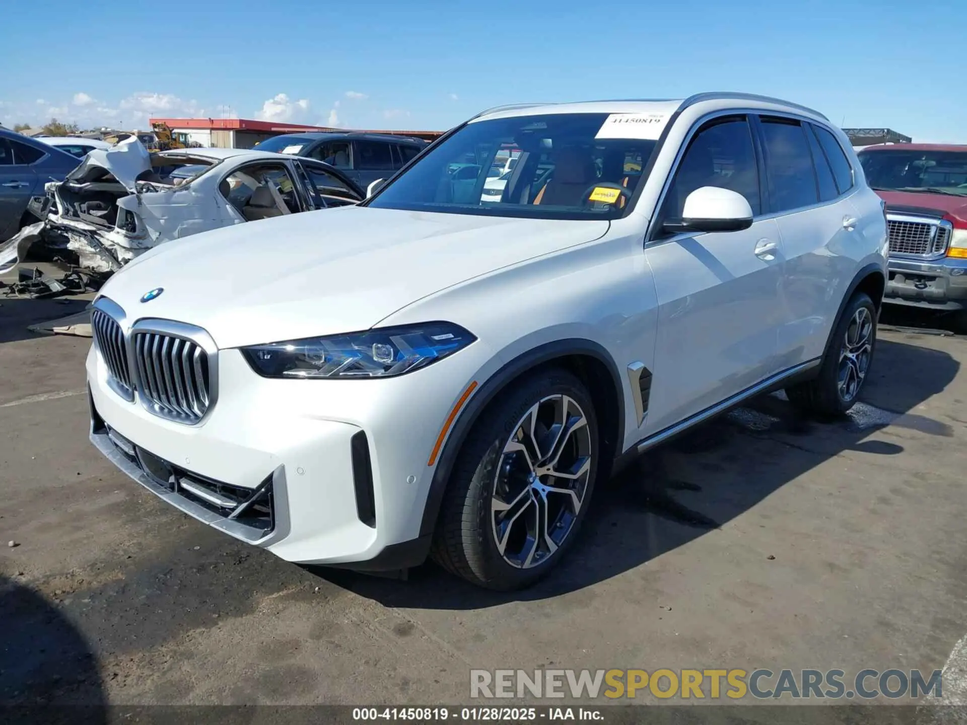2 Photograph of a damaged car 5UX23EU04S9Y89423 BMW X5 2025