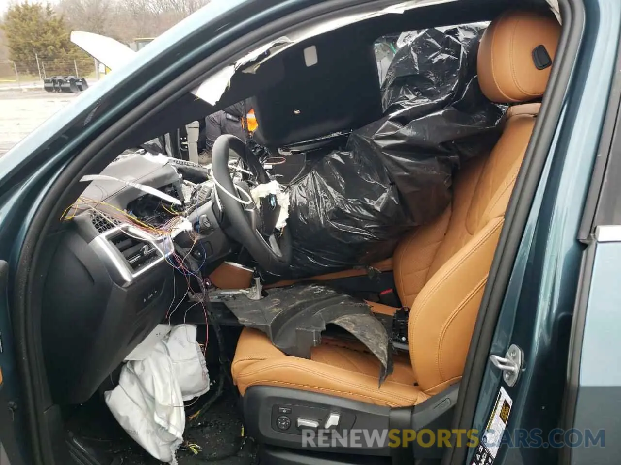 7 Photograph of a damaged car 5UX23EU05S9X78749 BMW X5 2025
