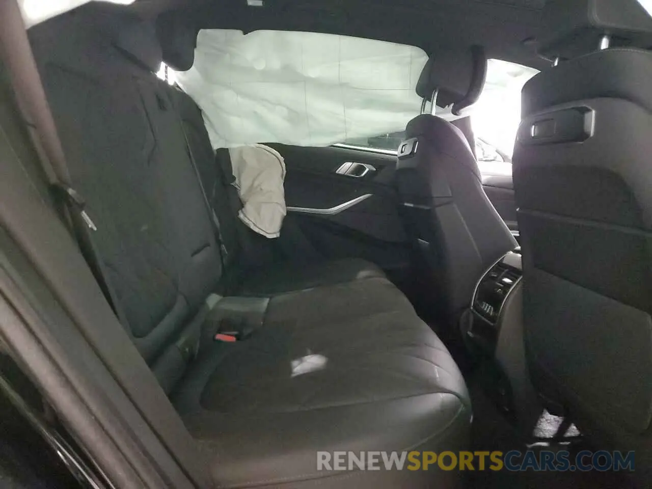 11 Photograph of a damaged car 5UX23EU06S9W70530 BMW X5 2025