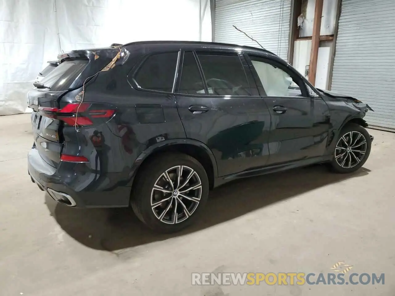 3 Photograph of a damaged car 5UX23EU06S9W70530 BMW X5 2025