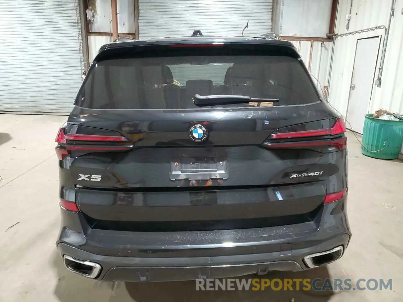 6 Photograph of a damaged car 5UX23EU06S9W70530 BMW X5 2025