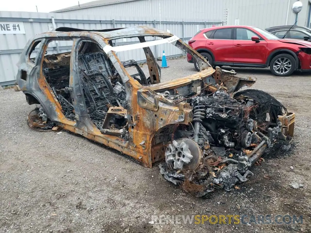 4 Photograph of a damaged car 5UX23EU07S9W37584 BMW X5 2025