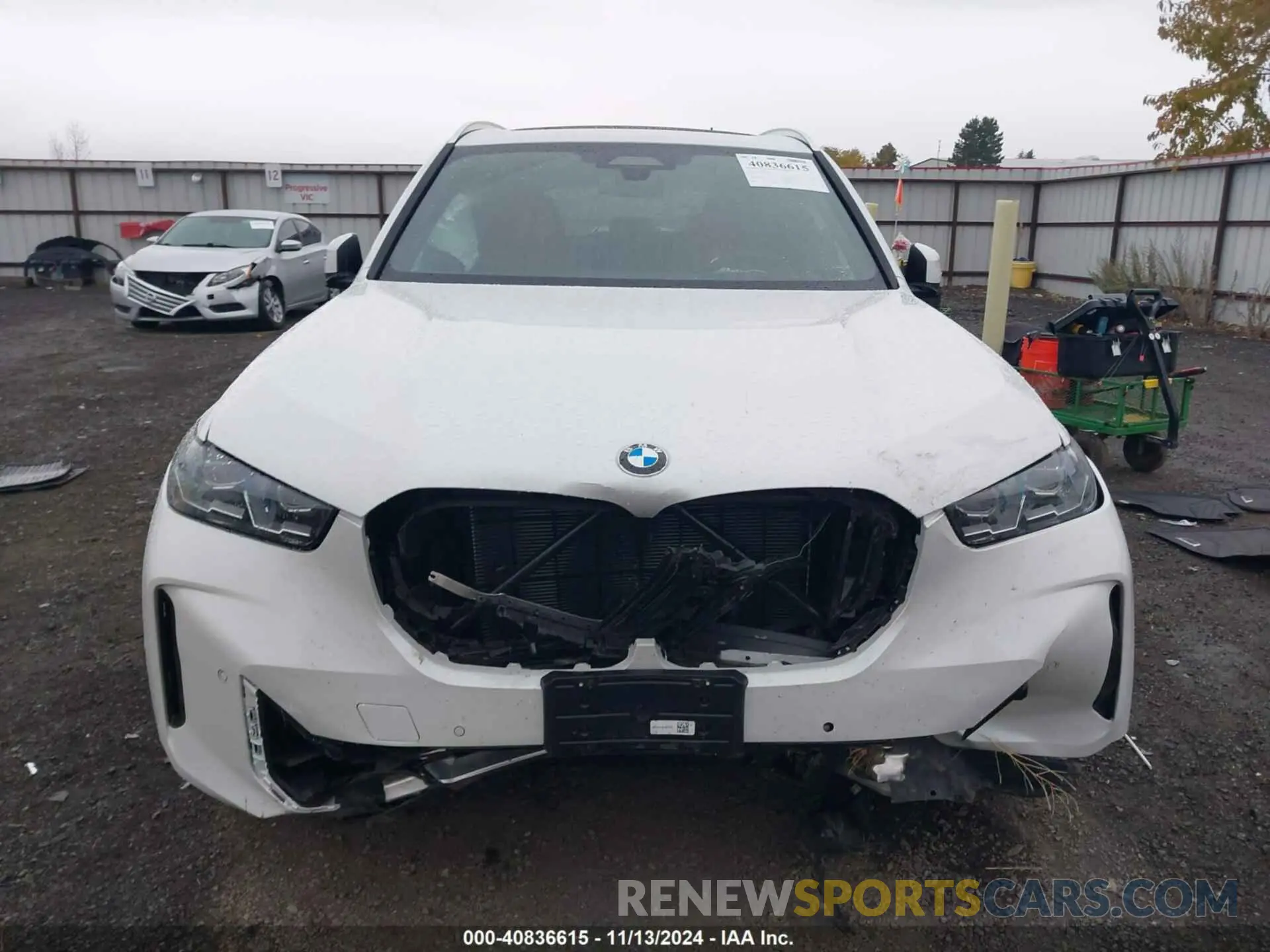 13 Photograph of a damaged car 5UX23EU08S9W52935 BMW X5 2025