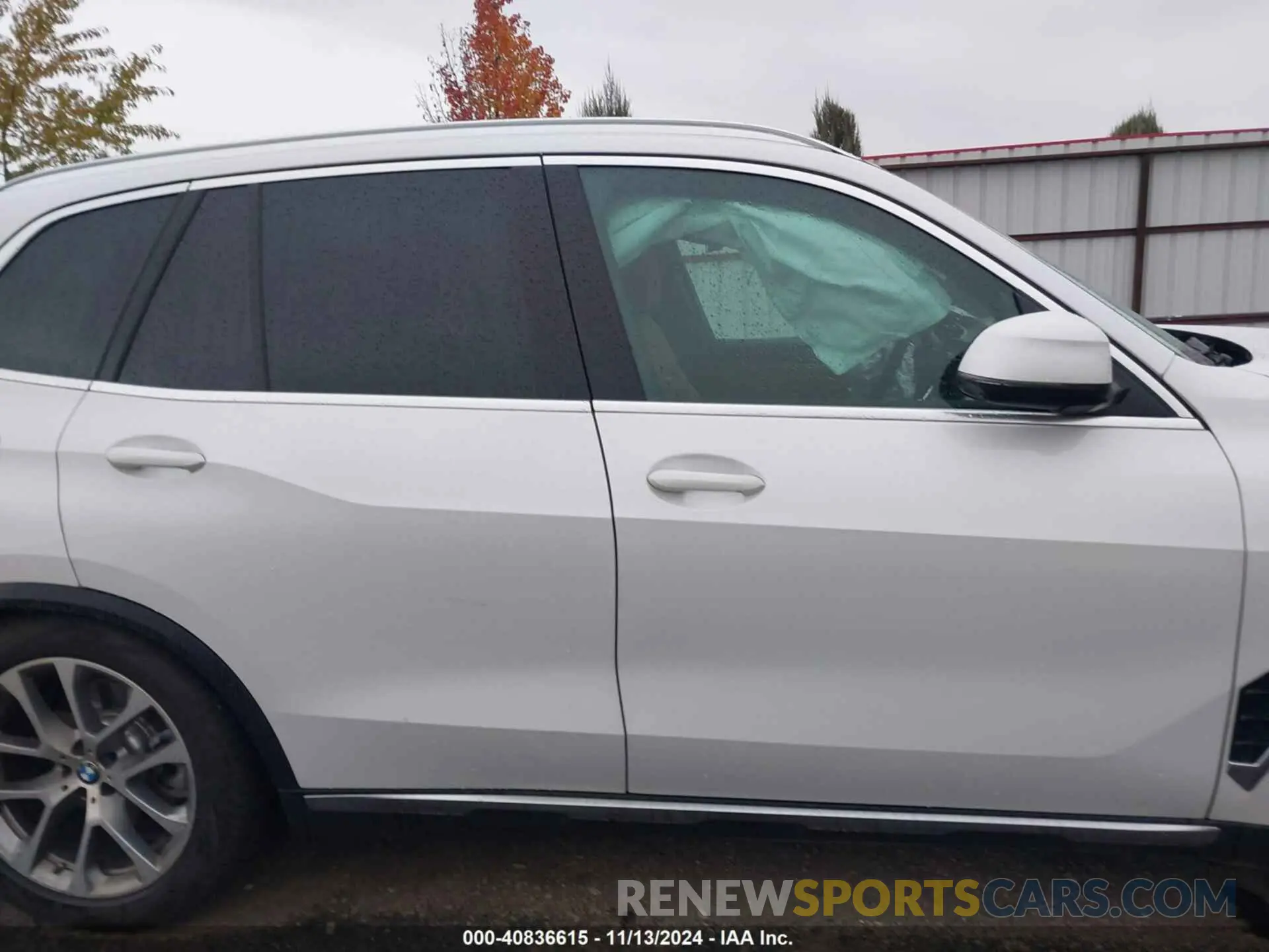 14 Photograph of a damaged car 5UX23EU08S9W52935 BMW X5 2025