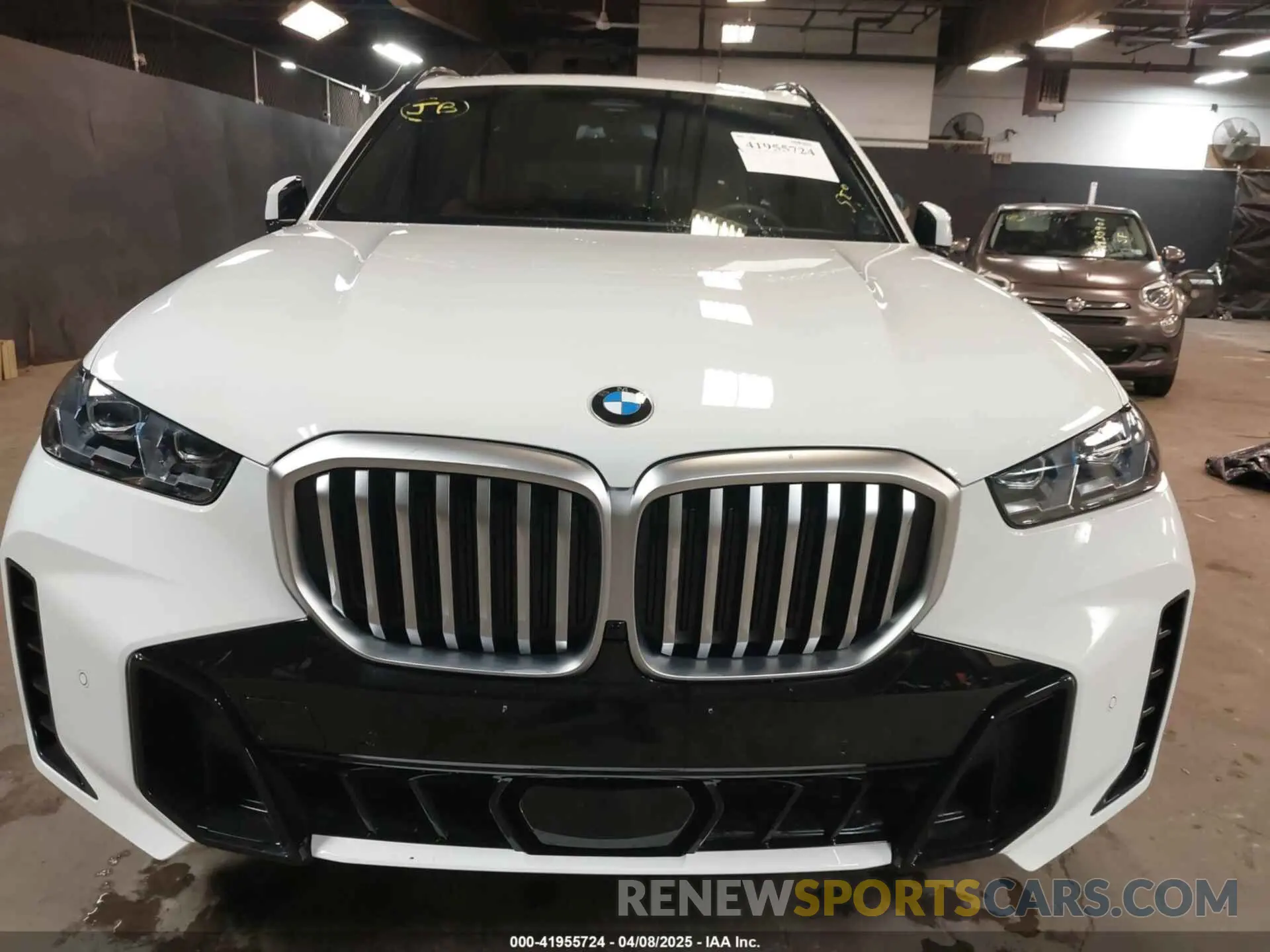 6 Photograph of a damaged car 5UX23EU08S9Y67859 BMW X5 2025