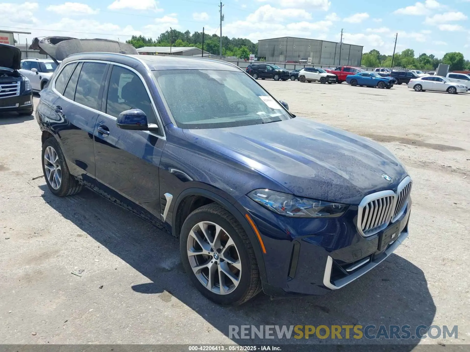 1 Photograph of a damaged car 5UX23EU09S9W61384 BMW X5 2025