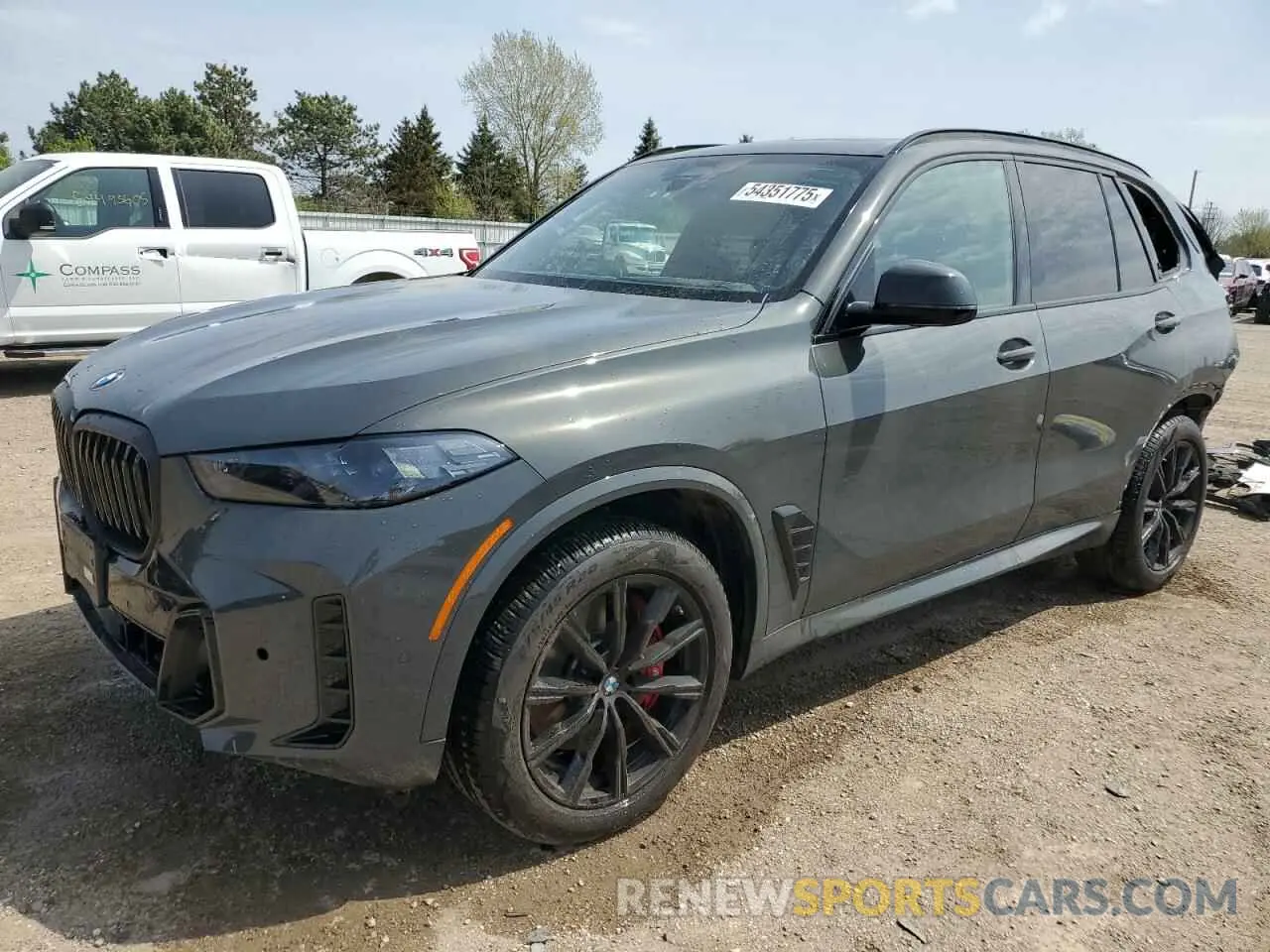 1 Photograph of a damaged car 5UX23EU09S9X86997 BMW X5 2025