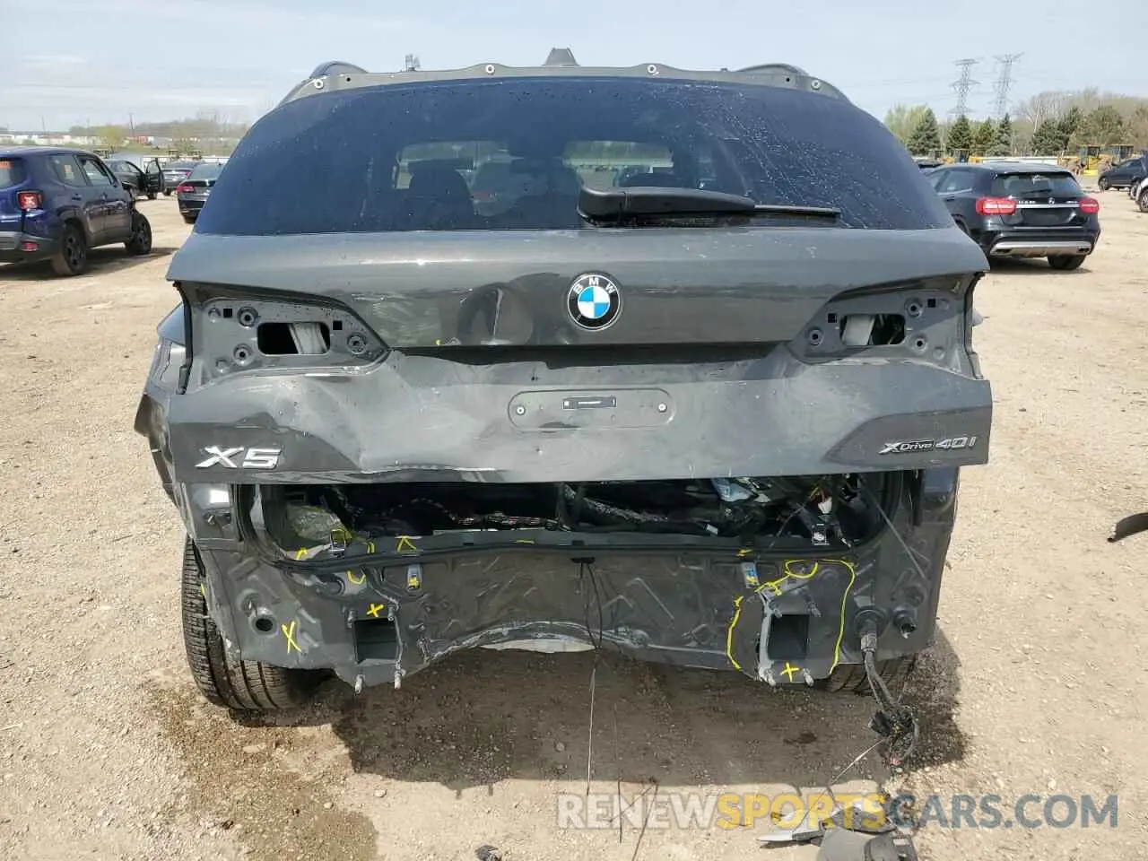 6 Photograph of a damaged car 5UX23EU09S9X86997 BMW X5 2025