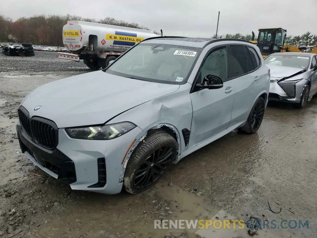1 Photograph of a damaged car 5UX23EU09S9Y67451 BMW X5 2025