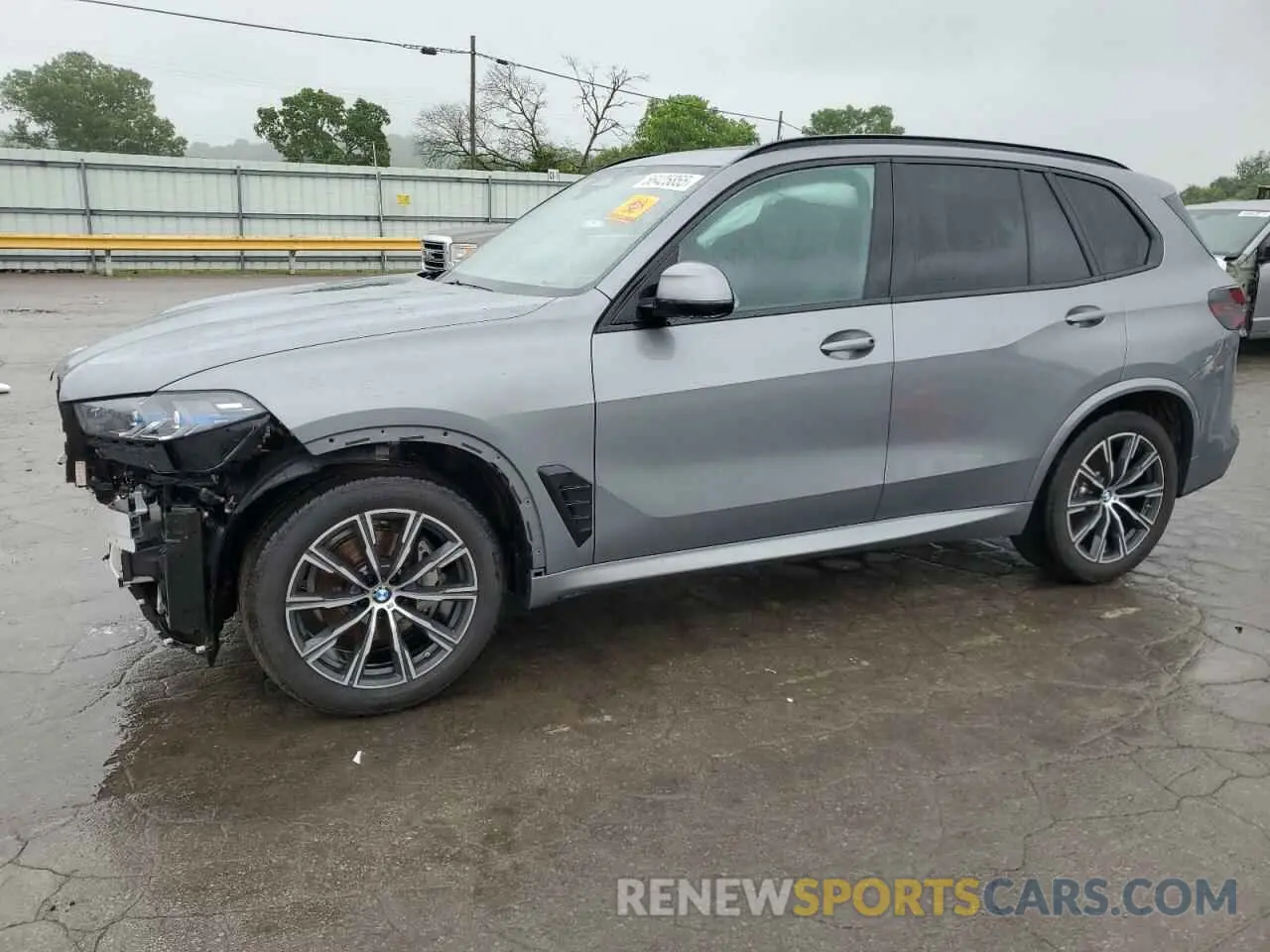 1 Photograph of a damaged car 5UX23EU0XS9Z08086 BMW X5 2025