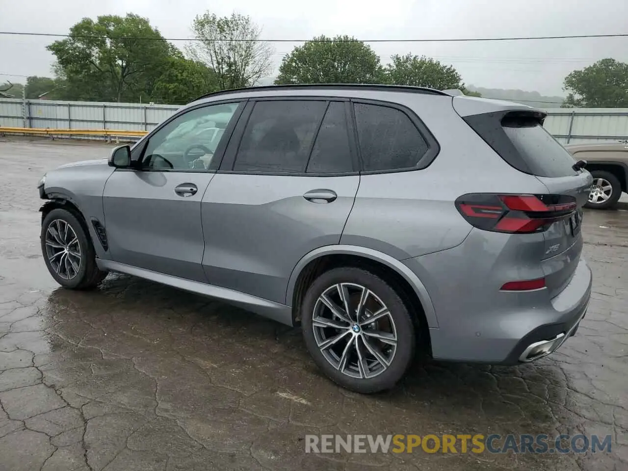 2 Photograph of a damaged car 5UX23EU0XS9Z08086 BMW X5 2025