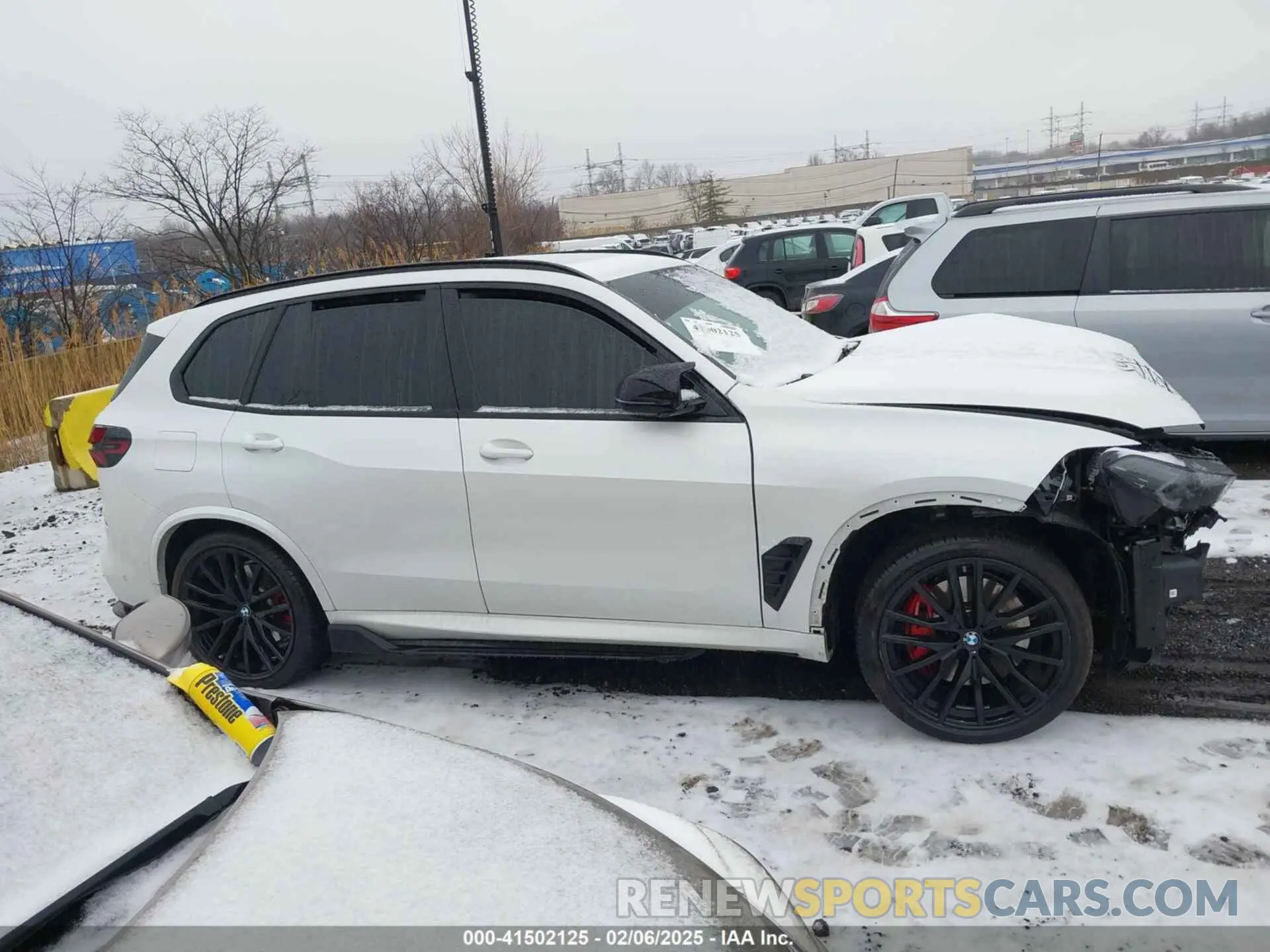 13 Photograph of a damaged car 5UX33EU03S9X72579 BMW X5 2025