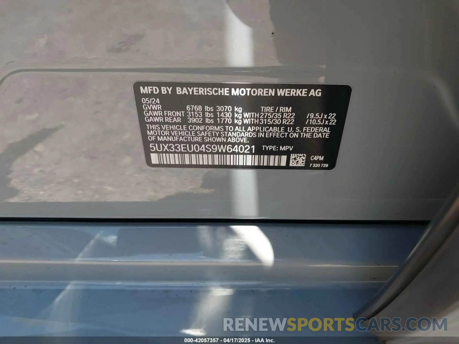 9 Photograph of a damaged car 5UX33EU04S9W64021 BMW X5 2025