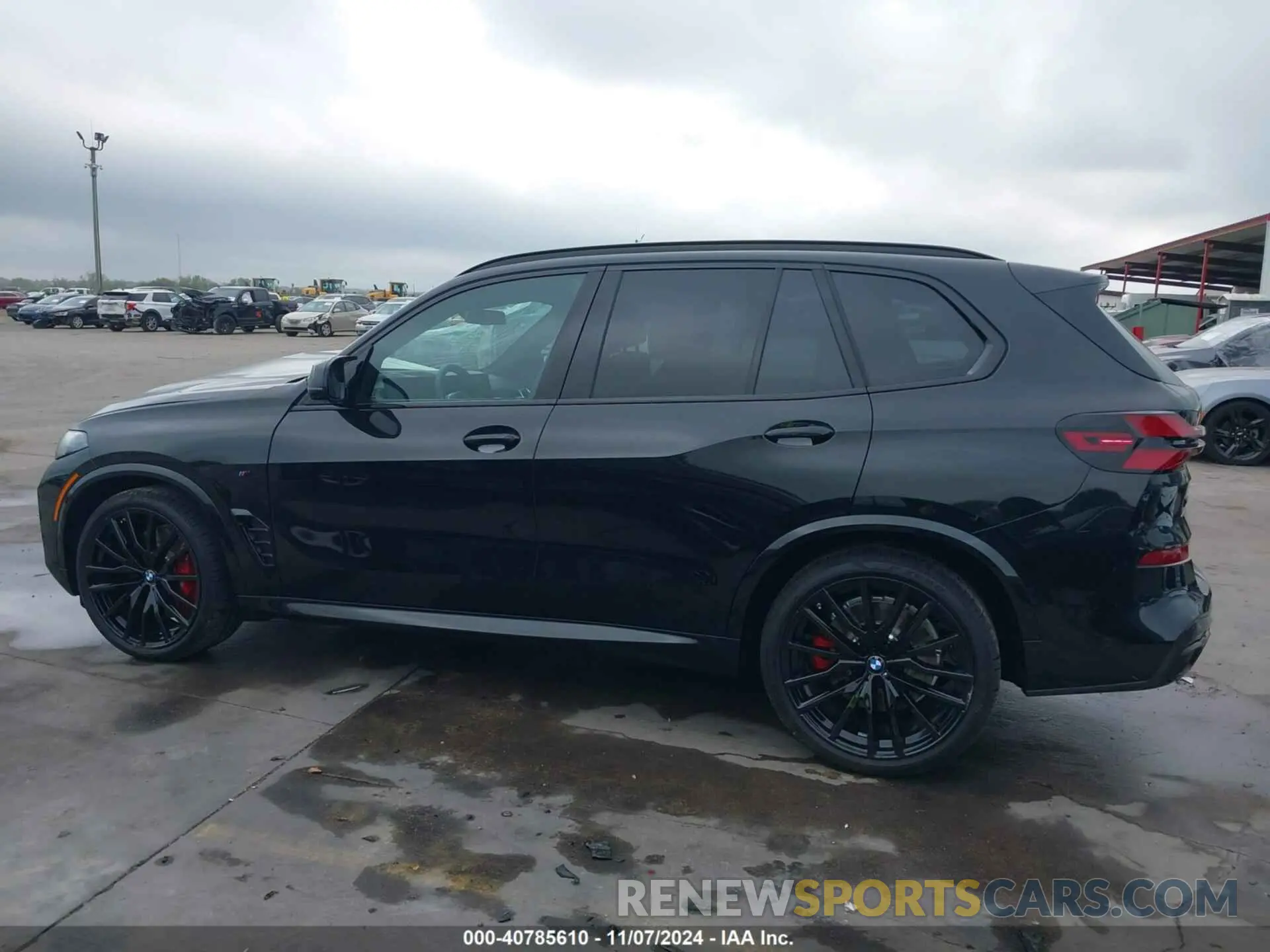 14 Photograph of a damaged car 5UX33EU06S9X63942 BMW X5 2025